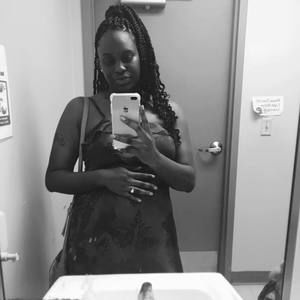 Meet your Posher, Alexis